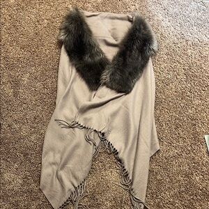 Girls Faux Fur and Knitted Shawl